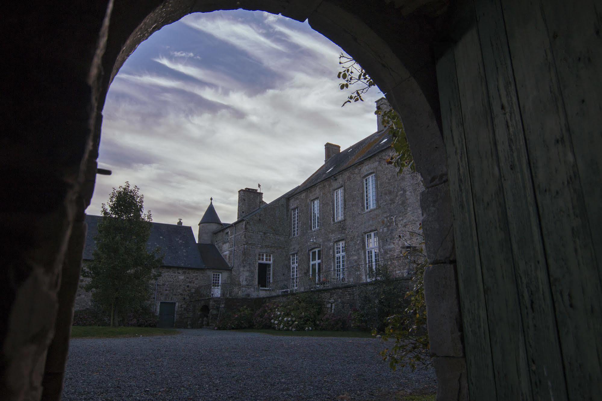 Le Chateau De Claids Saint-Patrice-de-Claids Eksteriør billede